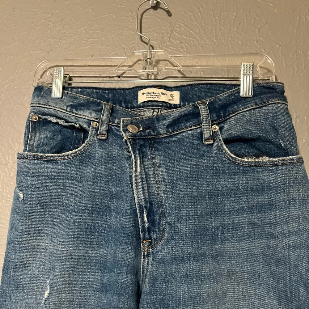 Abercrombie‎ 90s Straight Ultra High Rise Jeans size 27 Distressed Hem crossover